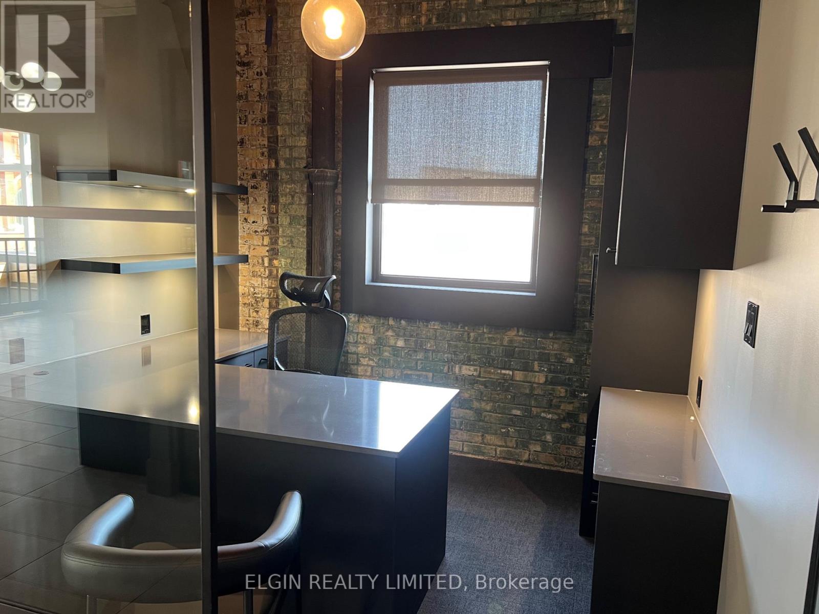 470 Talbot Street, St. Thomas, Ontario  N5P 1C2 - Photo 3 - X12386461