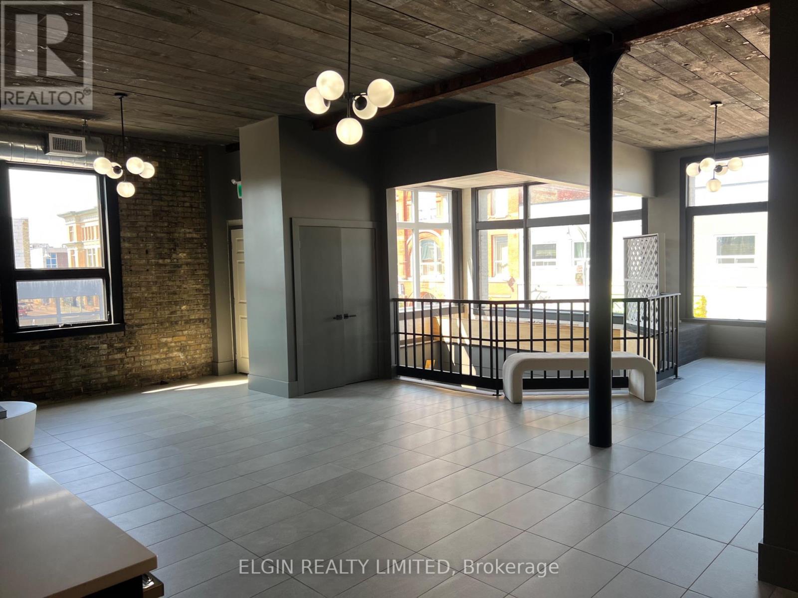 470 Talbot Street, St. Thomas, Ontario  N5P 1C2 - Photo 9 - X12386461