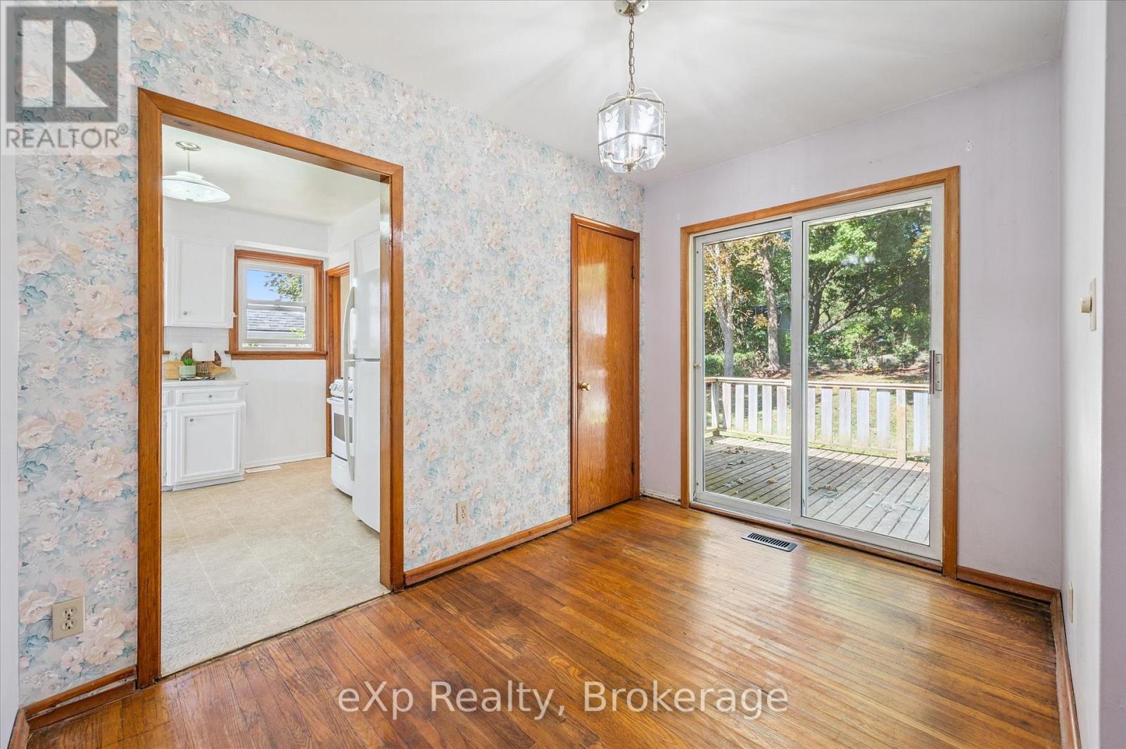 95 Ottawa Crescent, Guelph, Ontario N1E 2B1 - Photo 15 - X12393875