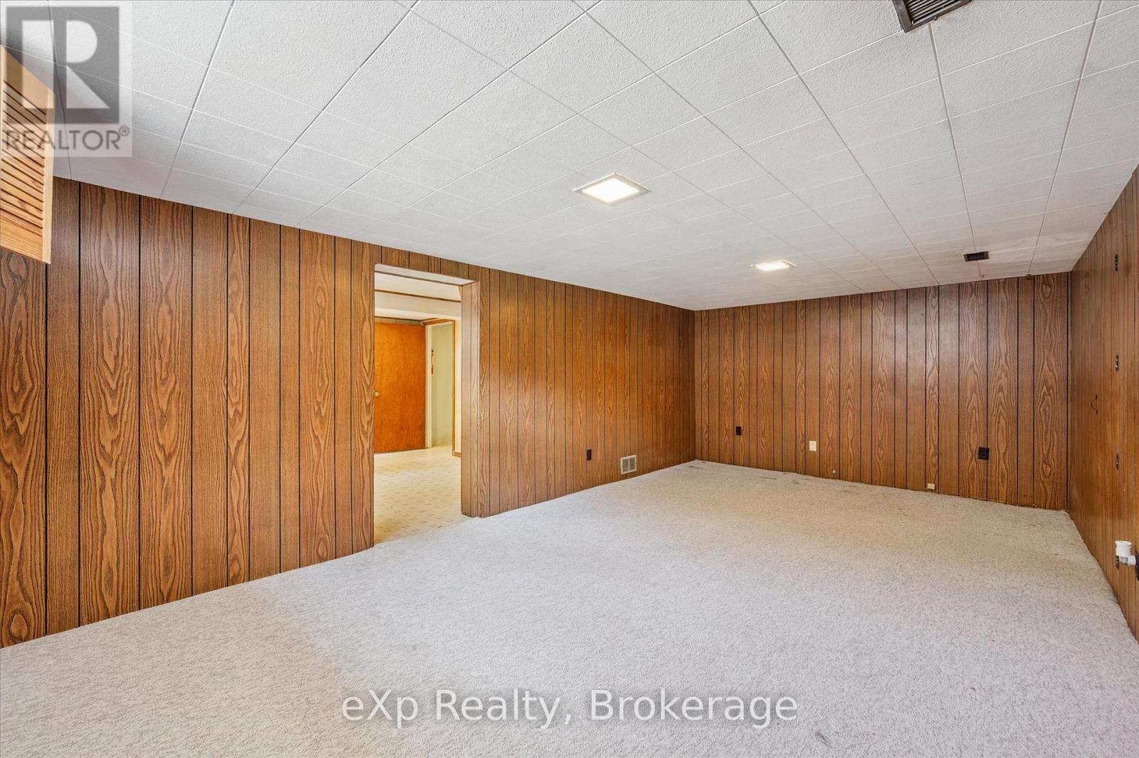 95 Ottawa Crescent, Guelph, Ontario N1E 2B1 - Photo 24 - X12393875