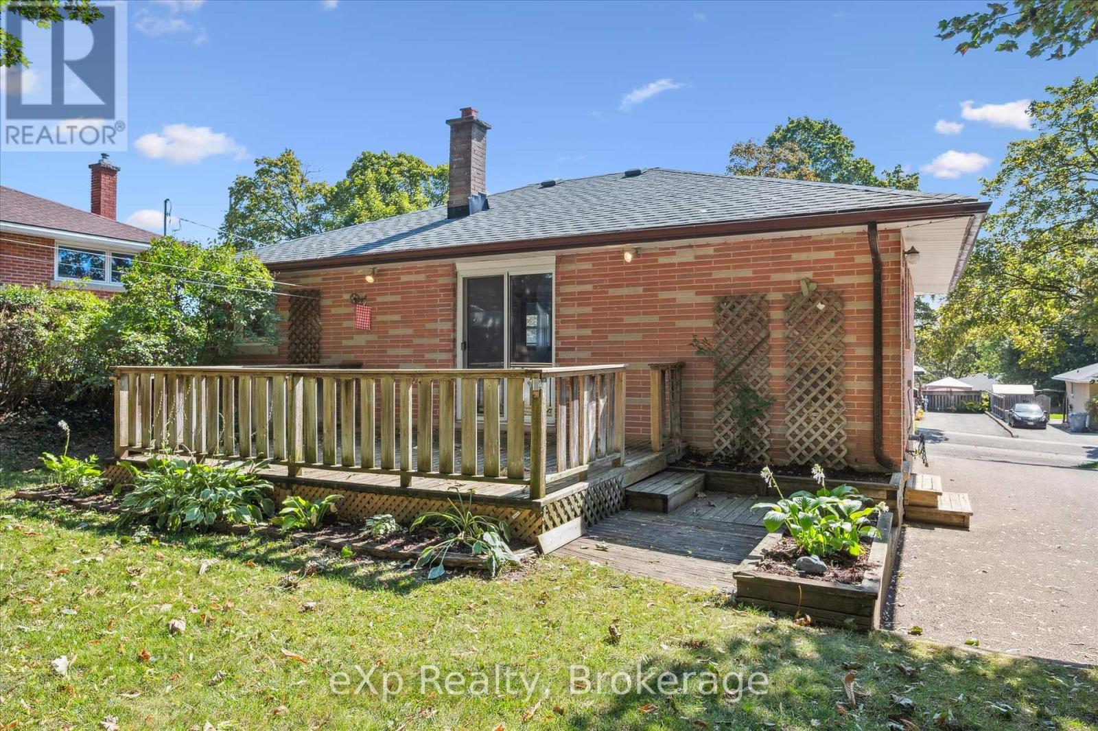 95 Ottawa Crescent, Guelph, Ontario N1E 2B1 - Photo 35 - X12393875