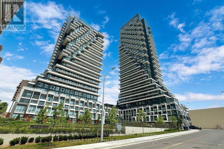 443 - 20 INN ON THE PARK DRIVE, Toronto, Ontario