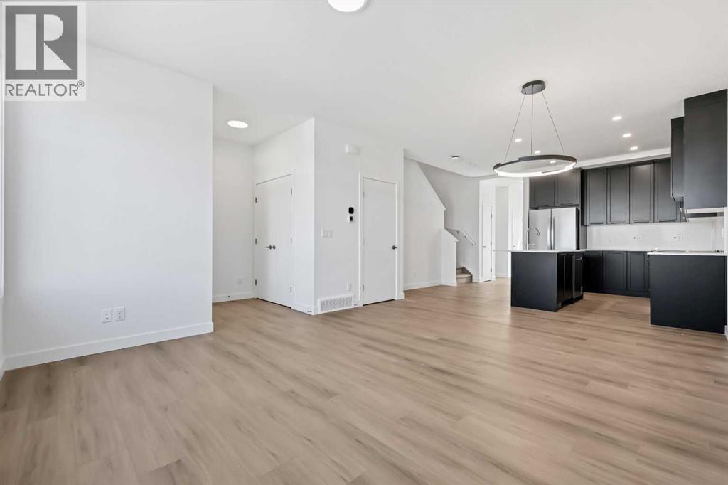 7027 Rangeview Avenue Se, Calgary, Alberta  T3S 0P9 - Photo 4 - A2252961