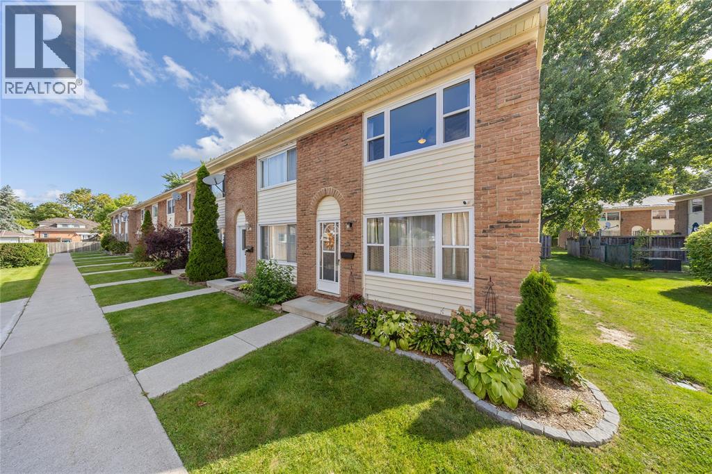 889 CARLETON PLACE Unit# 1, Sarnia, Ontario
