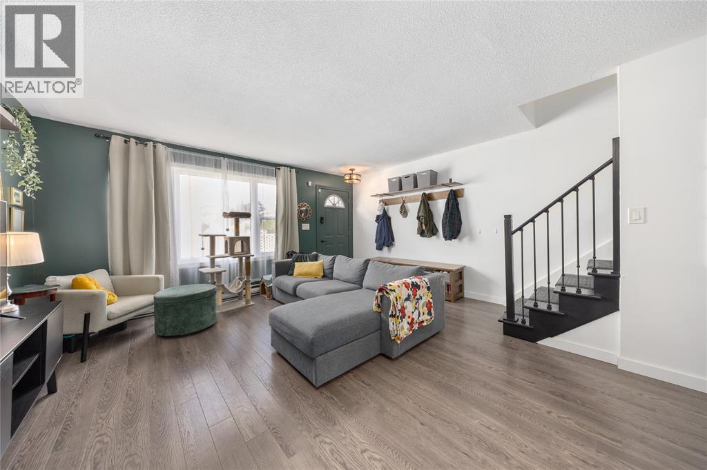 889 Carleton Place Unit# 1, Sarnia, Ontario  N7T 3B8 - Photo 4 - 25022963
