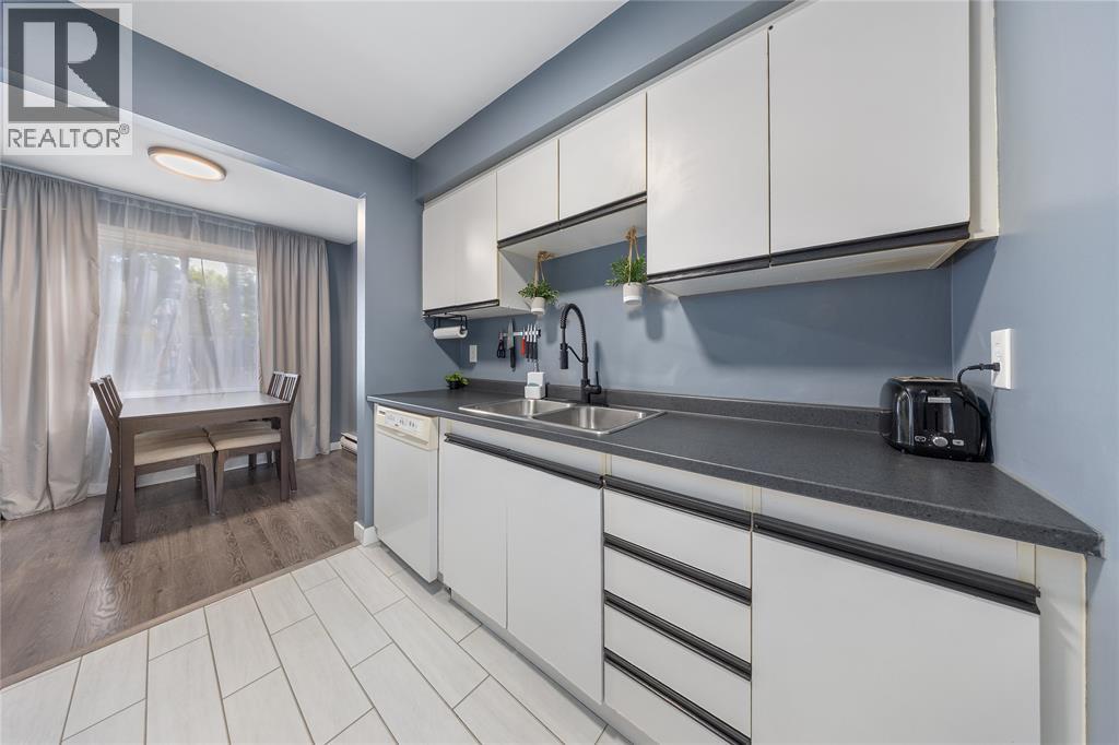 889 Carleton Place Unit# 1, Sarnia, Ontario  N7T 3B8 - Photo 7 - 25022963