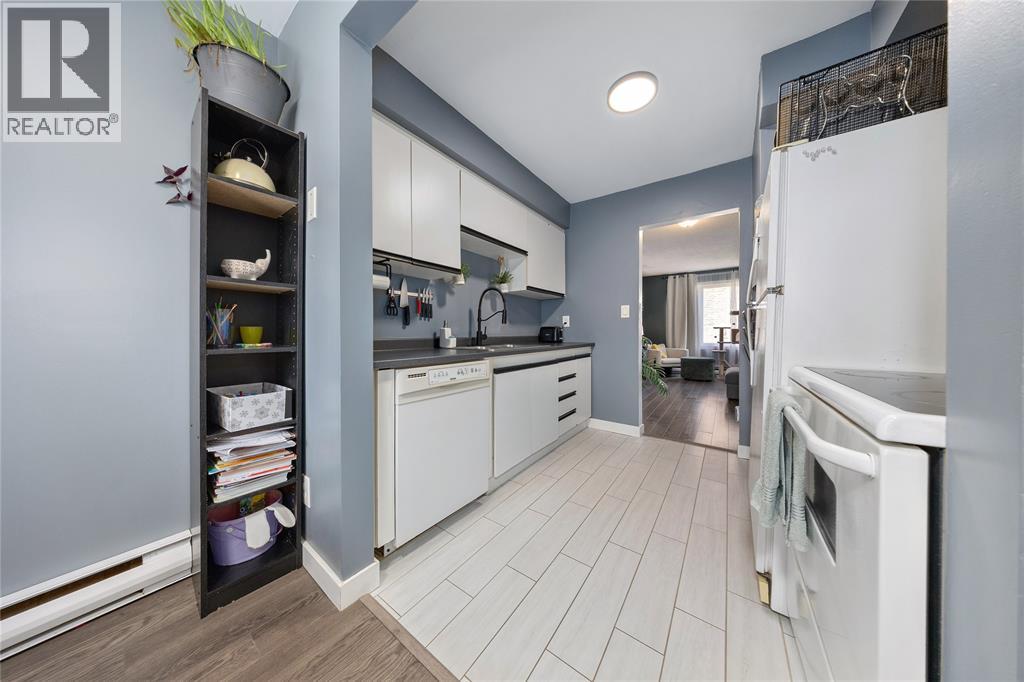 889 Carleton Place Unit# 1, Sarnia, Ontario  N7T 3B8 - Photo 9 - 25022963