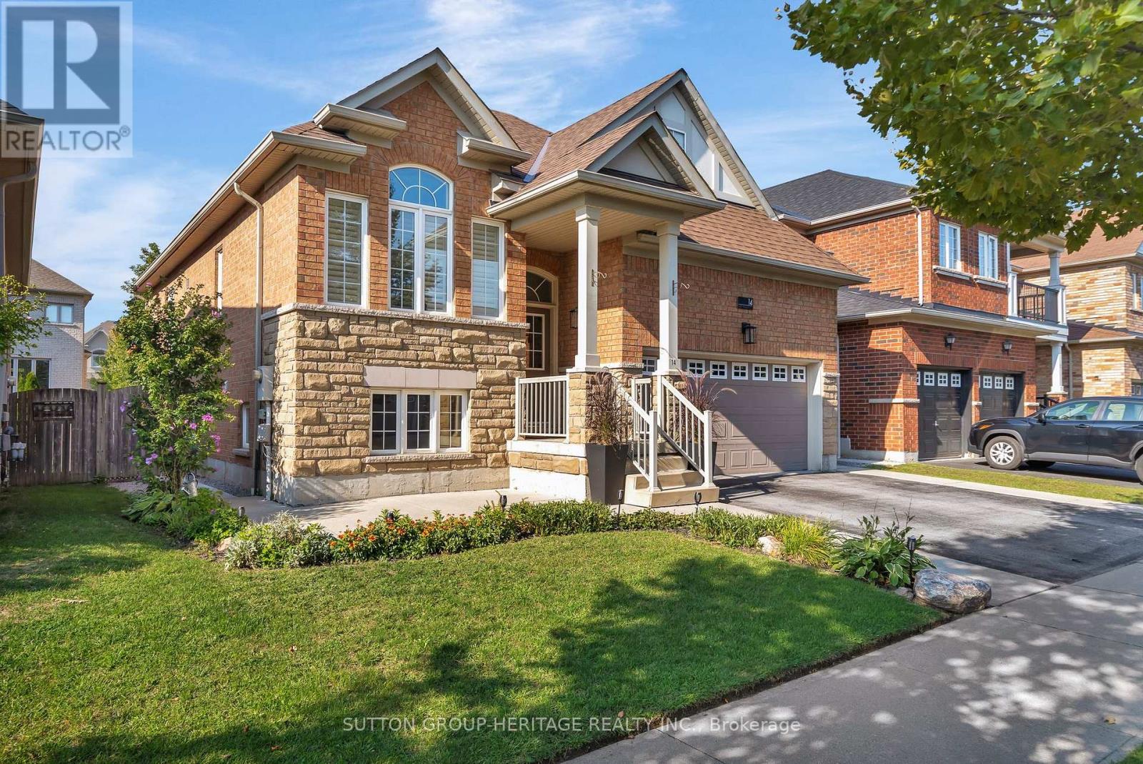 14 SLEEPY HOLLOW PLACE, Whitby, Ontario