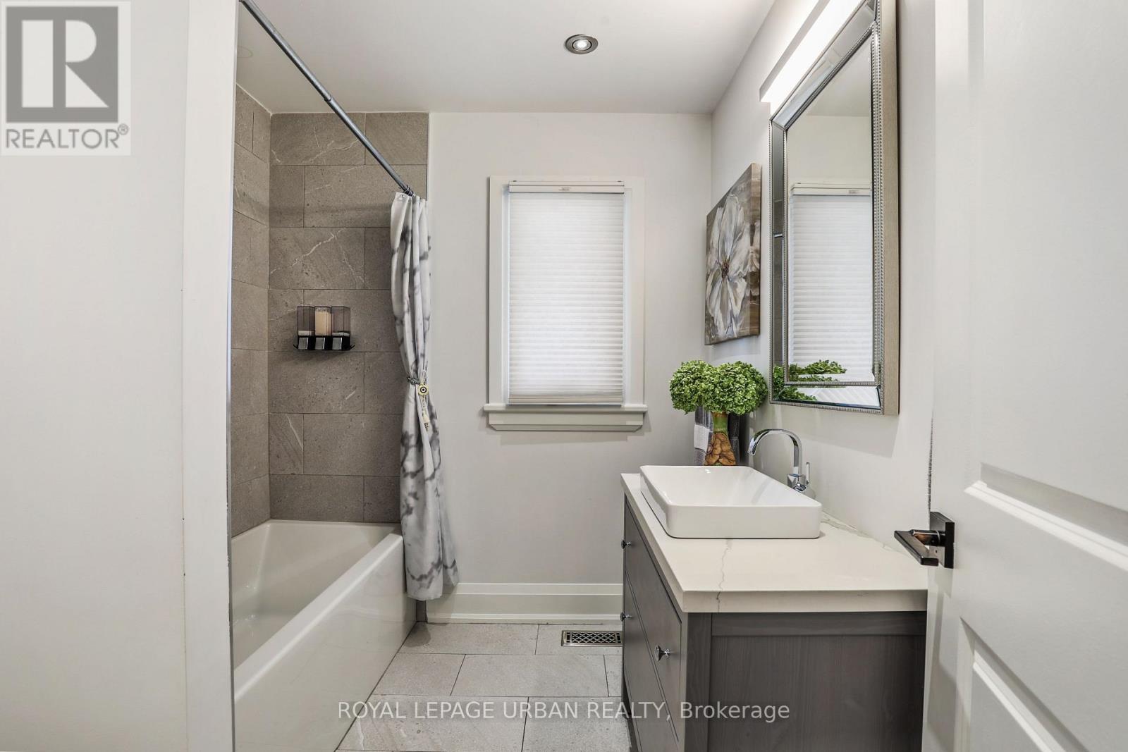 147 Parkview Hill Crescent, Toronto, Ontario  M4B 1R7 - Photo 21 - E12393689