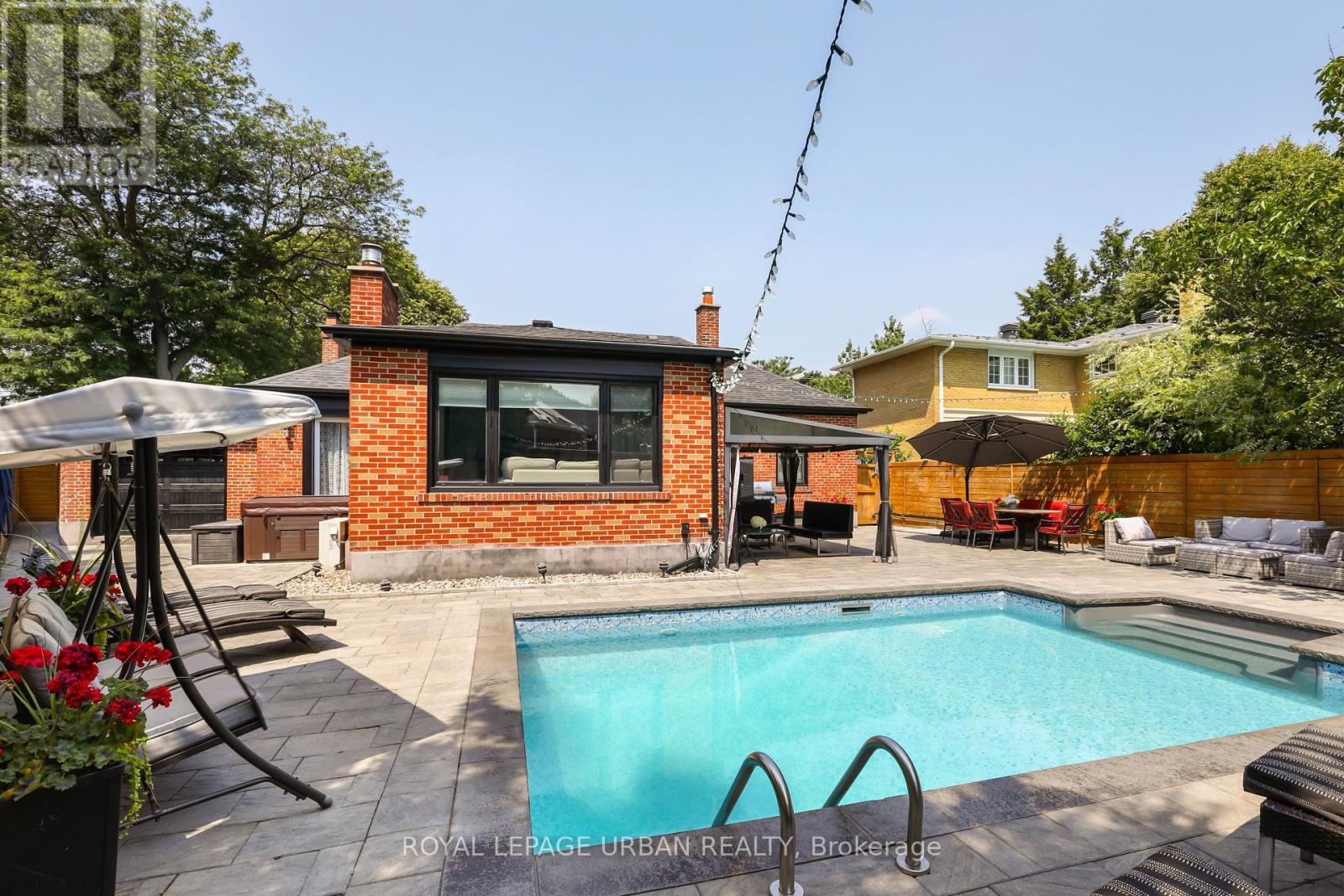 147 Parkview Hill Crescent, Toronto, Ontario  M4B 1R7 - Photo 37 - E12393689