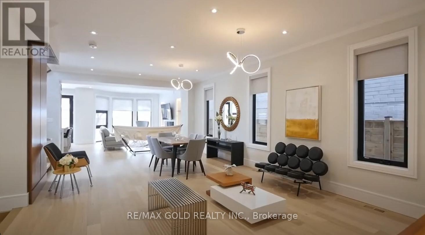 Sm 1 - 91 Cadorna Avenue, Toronto, Ontario  M4J 3W9 - Photo 2 - E12393738