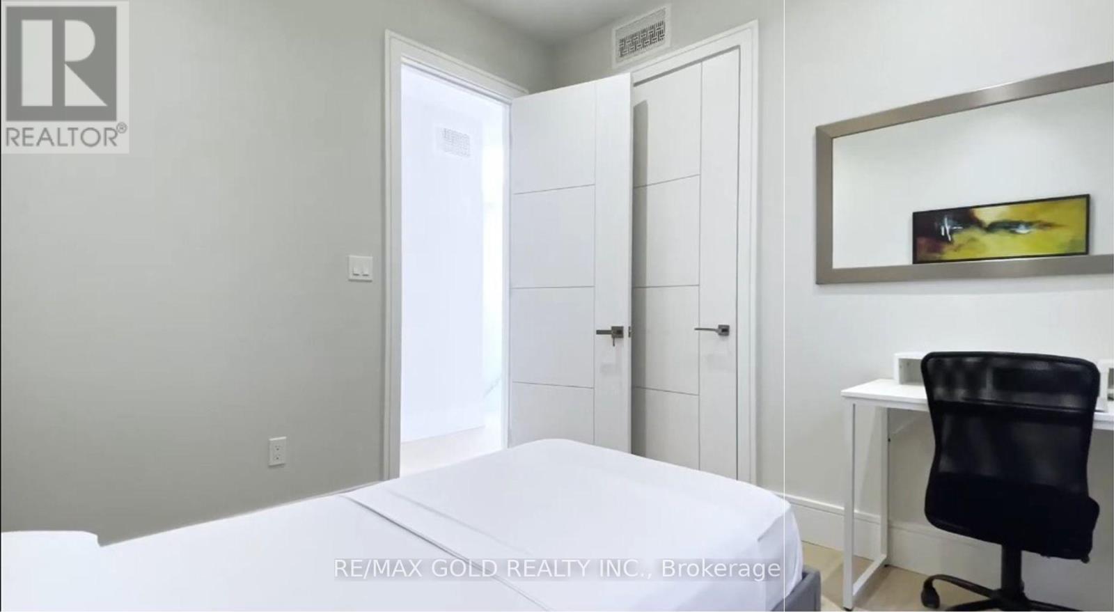 Sm 1 - 91 Cadorna Avenue, Toronto, Ontario  M4J 3W9 - Photo 6 - E12393738