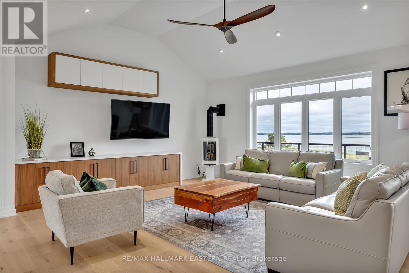 35 Lakeview Crescent, Kawartha Lakes (Bobcaygeon), Ontario  K0M 1A0 - Photo 6 - X12393905