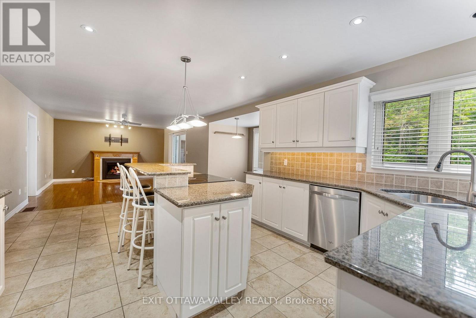 127 Owens Street, Pembroke, Ontario  K8A 8K1 - Photo 15 - X12385820
