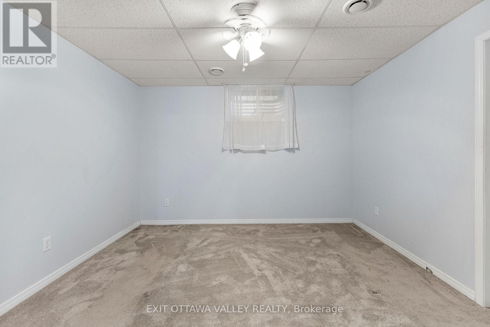 127 Owens Street, Pembroke, Ontario  K8A 8K1 - Photo 27 - X12385820