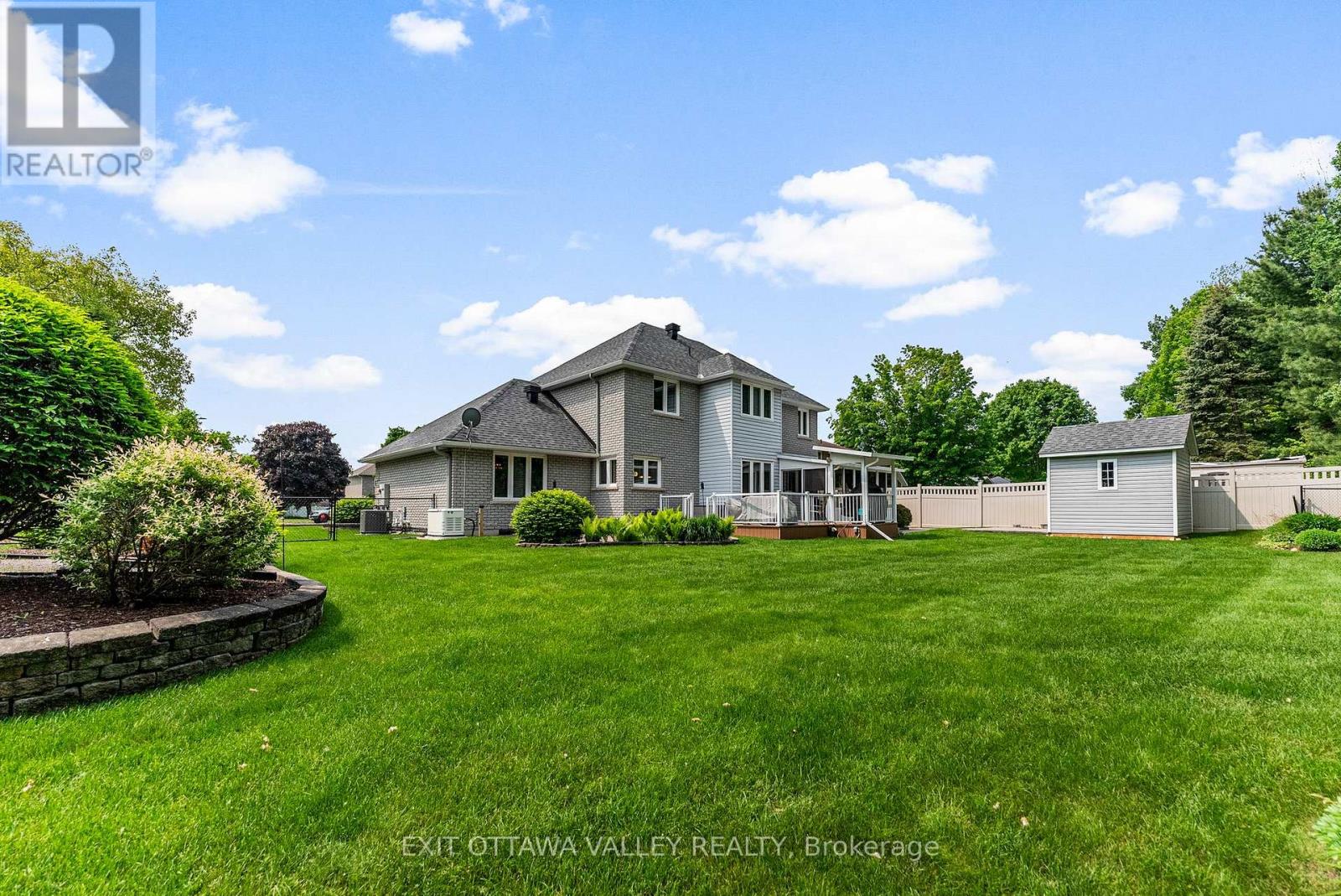 127 Owens Street, Pembroke, Ontario  K8A 8K1 - Photo 46 - X12385820