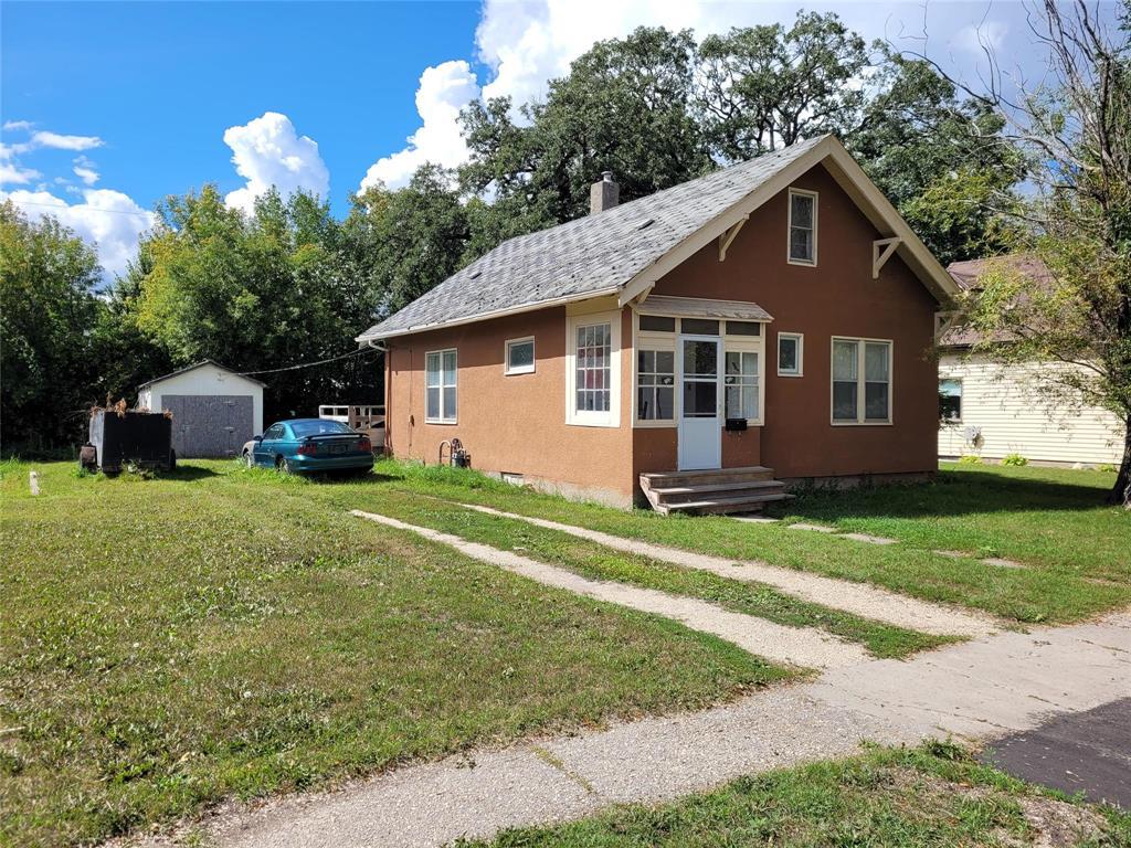 125 8th Street SW, Portage La Prairie, Manitoba