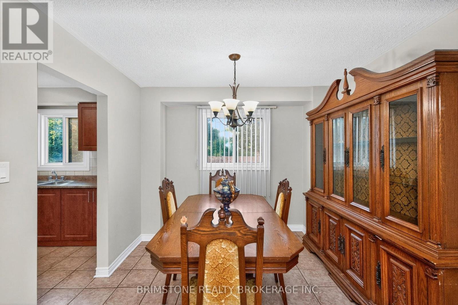 16 Northgate Drive, Bradford West Gwillimbury, Ontario  L3Z 2H5 - Photo 12 - N12393710