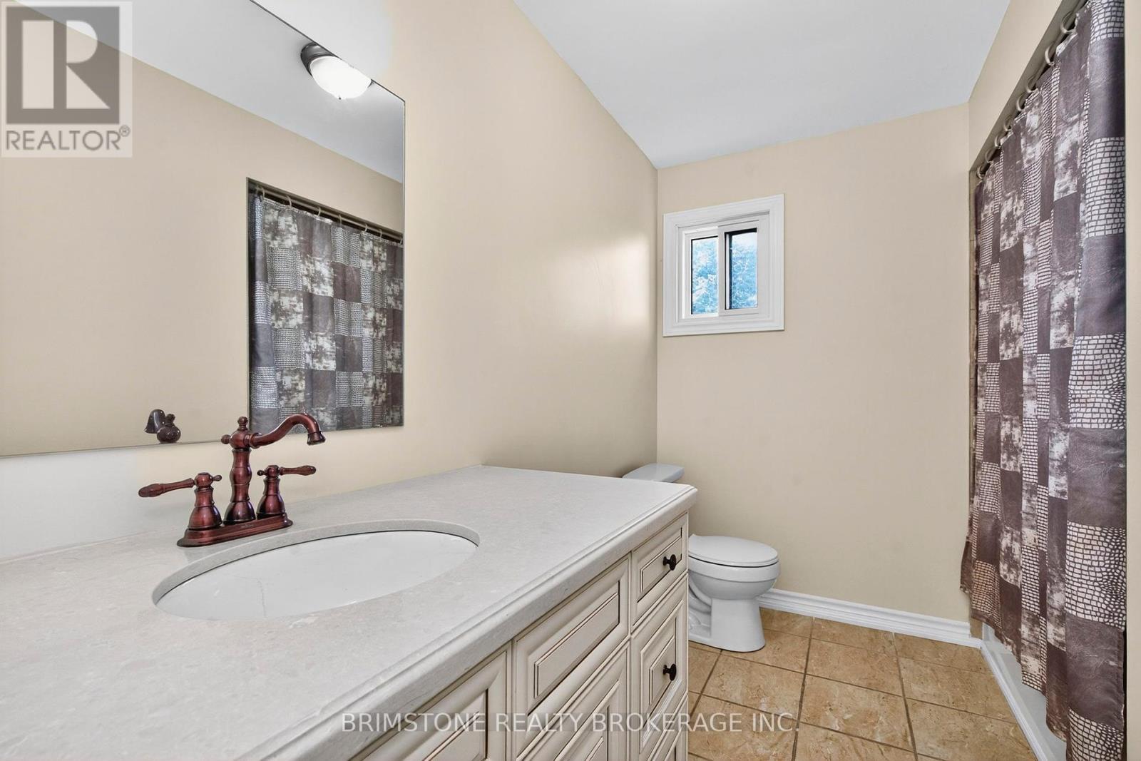 16 Northgate Drive, Bradford West Gwillimbury, Ontario  L3Z 2H5 - Photo 20 - N12393710