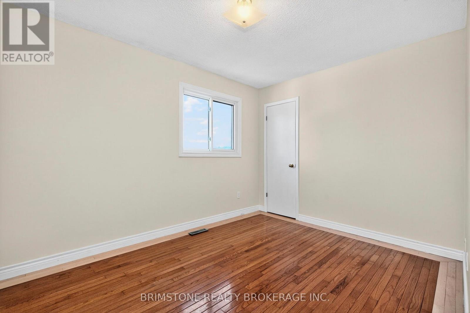 16 Northgate Drive, Bradford West Gwillimbury, Ontario  L3Z 2H5 - Photo 21 - N12393710