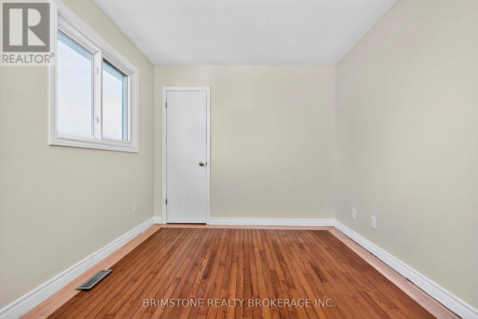 16 Northgate Drive, Bradford West Gwillimbury, Ontario  L3Z 2H5 - Photo 24 - N12393710