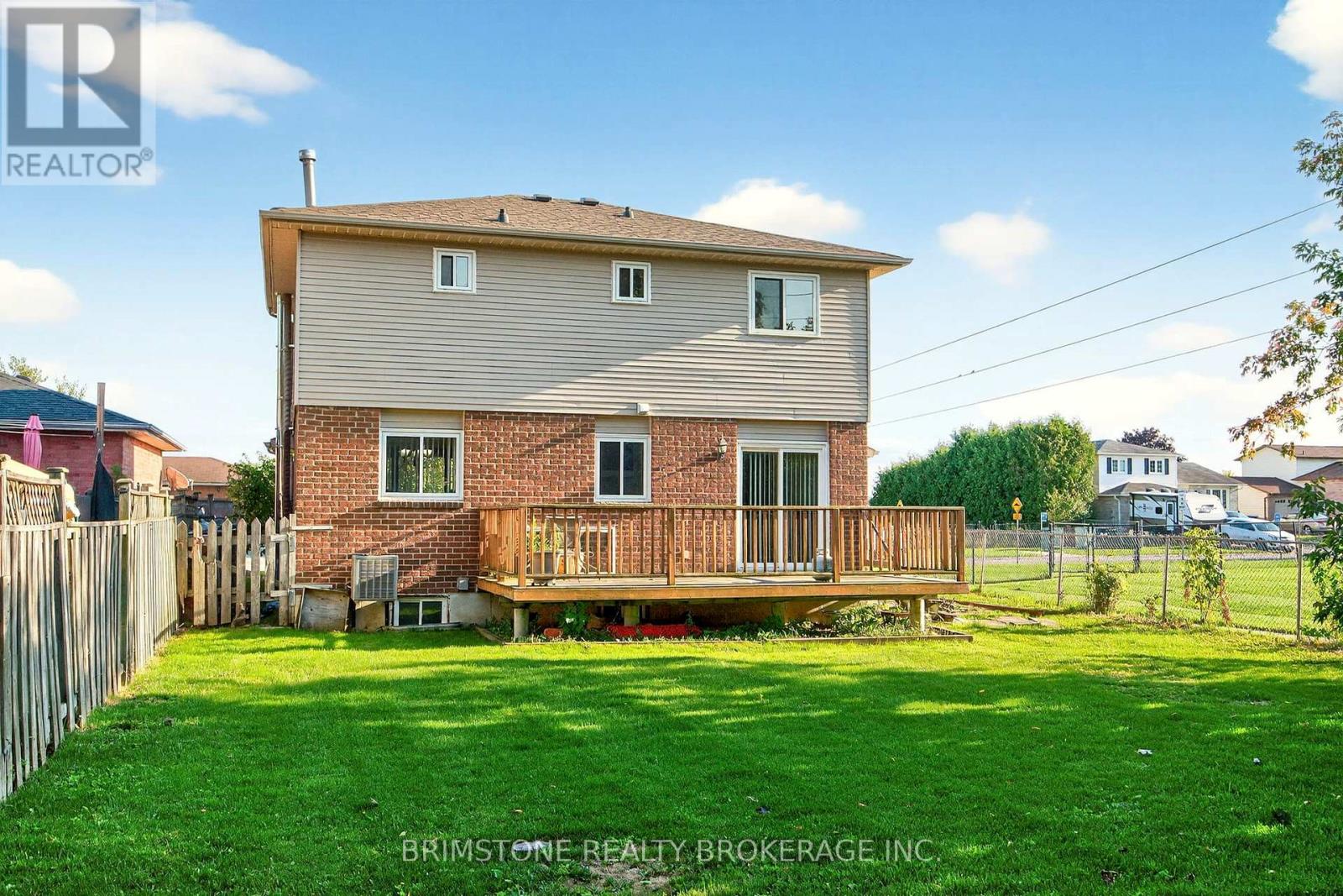 16 Northgate Drive, Bradford West Gwillimbury, Ontario  L3Z 2H5 - Photo 34 - N12393710