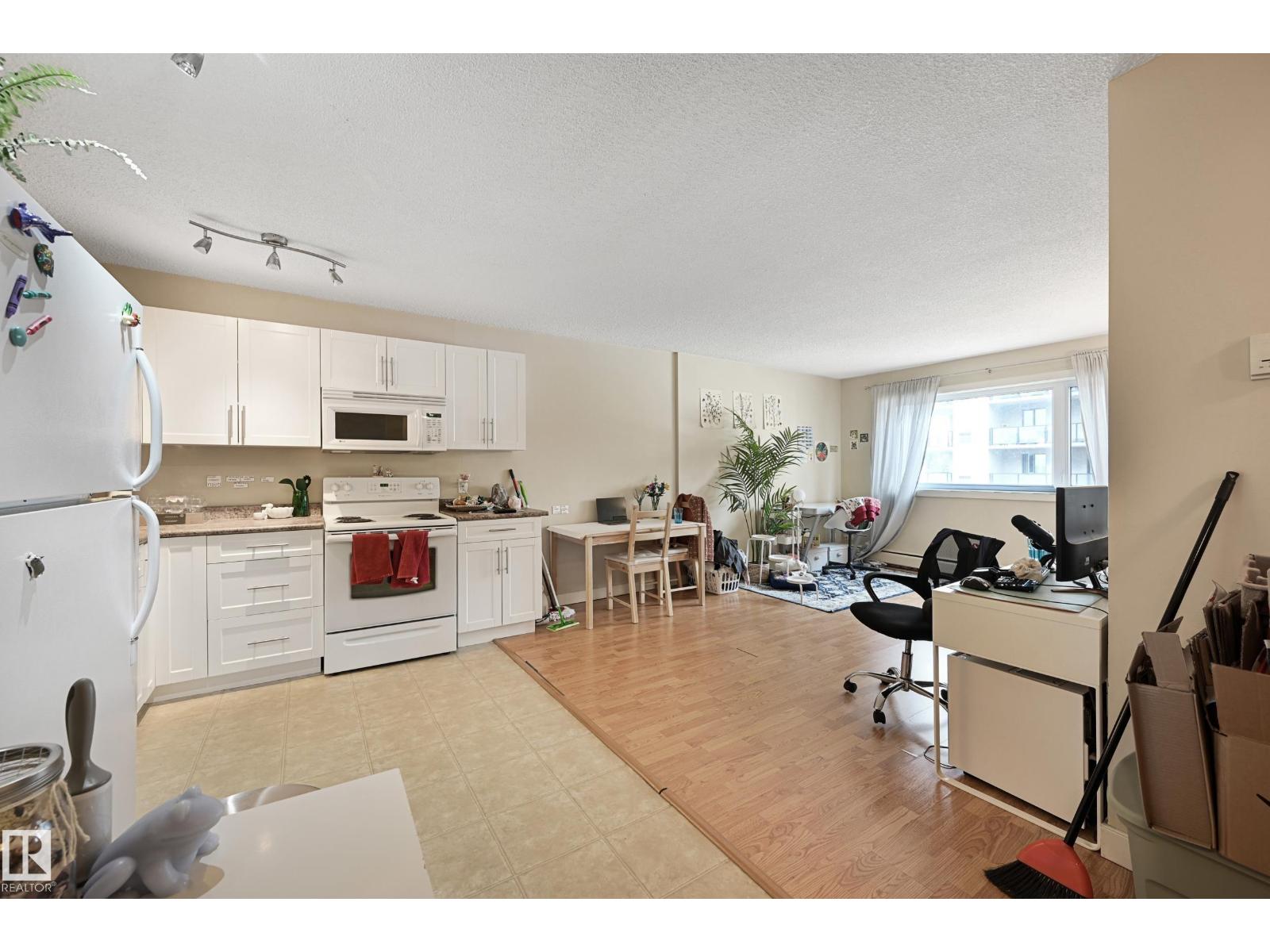 #901 9710 105 St Nw, Edmonton, Alberta  T5K 1A4 - Photo 2 - E4456996