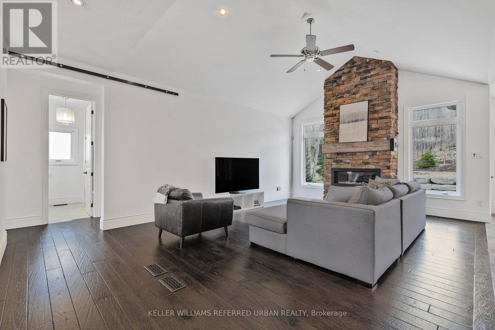 25 Heron Boulevard, Springwater (Snow Valley), Ontario  L0L 1Y3 - Photo 6 - S12393678