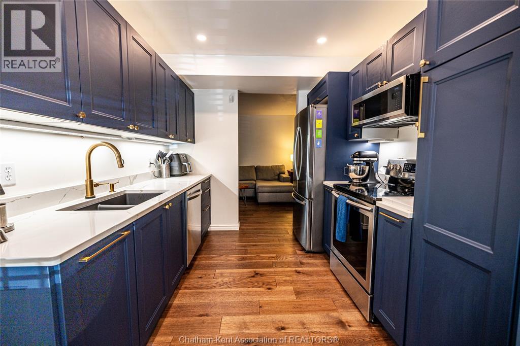 Photo 3 of 42 for 70 Chapman Court Unit# 53