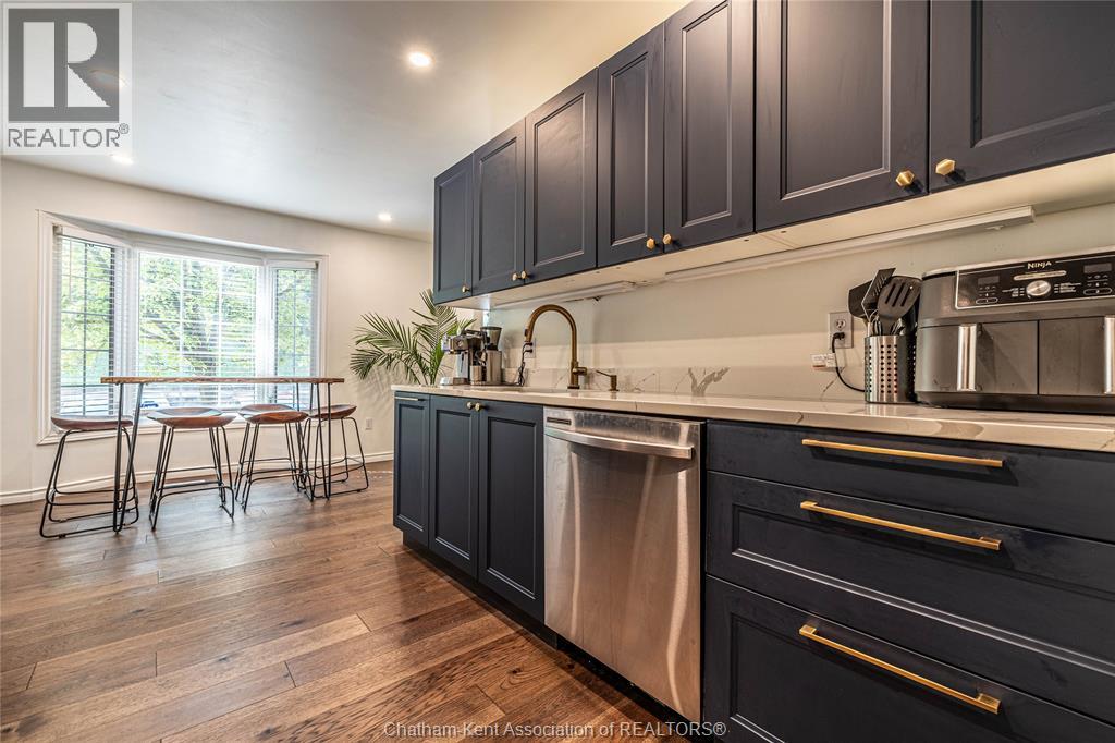 Photo 4 of 42 for 70 Chapman Court Unit# 53