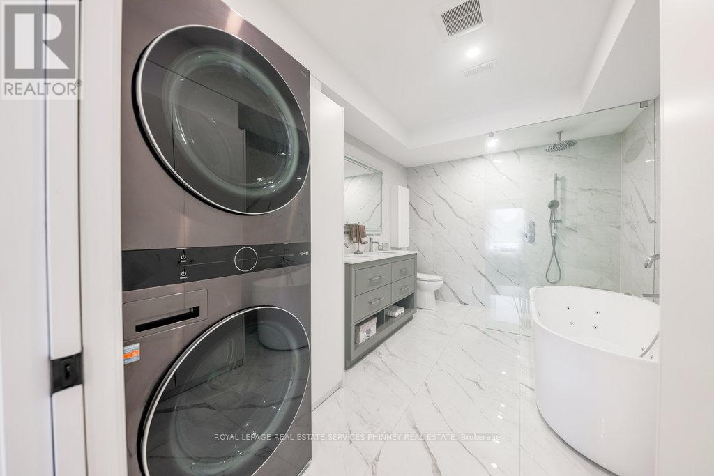 105 Tenth Street, Toronto, Ontario  M8V 3E9 - Photo 16 - W12393561
