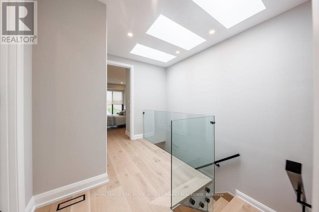 105 Tenth Street, Toronto, Ontario  M8V 3E9 - Photo 20 - W12393561