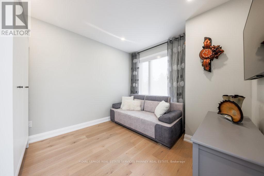 105 Tenth Street, Toronto, Ontario  M8V 3E9 - Photo 24 - W12393561