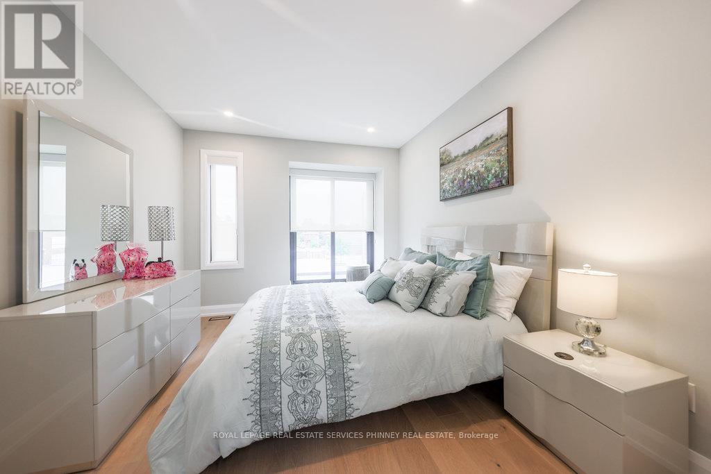 105 Tenth Street, Toronto, Ontario  M8V 3E9 - Photo 25 - W12393561