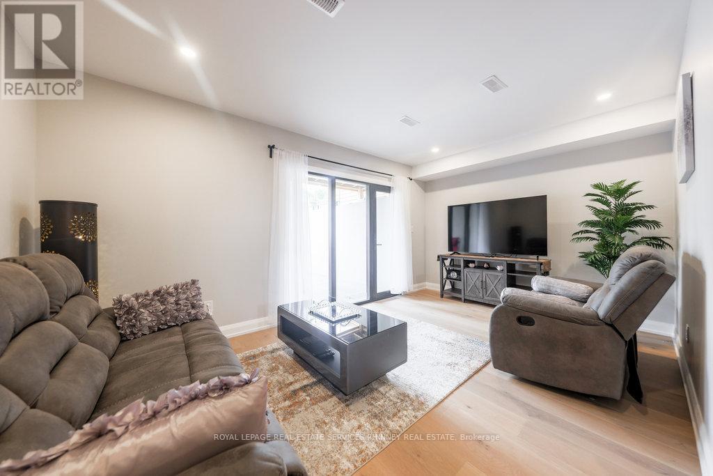 105 Tenth Street, Toronto, Ontario  M8V 3E9 - Photo 28 - W12393561
