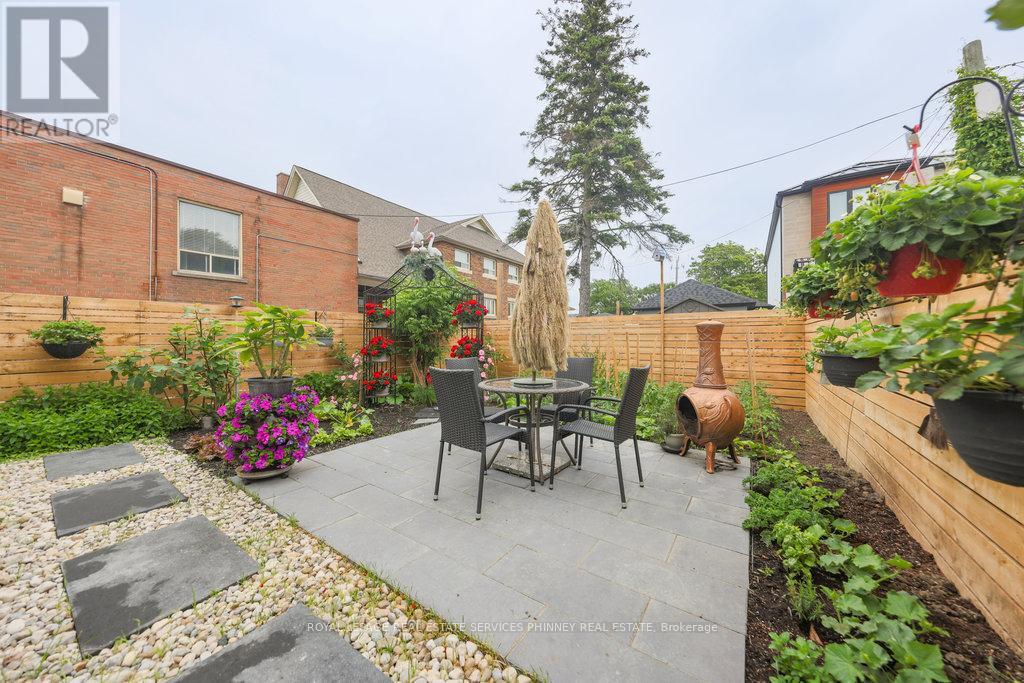 105 Tenth Street, Toronto, Ontario  M8V 3E9 - Photo 35 - W12393561