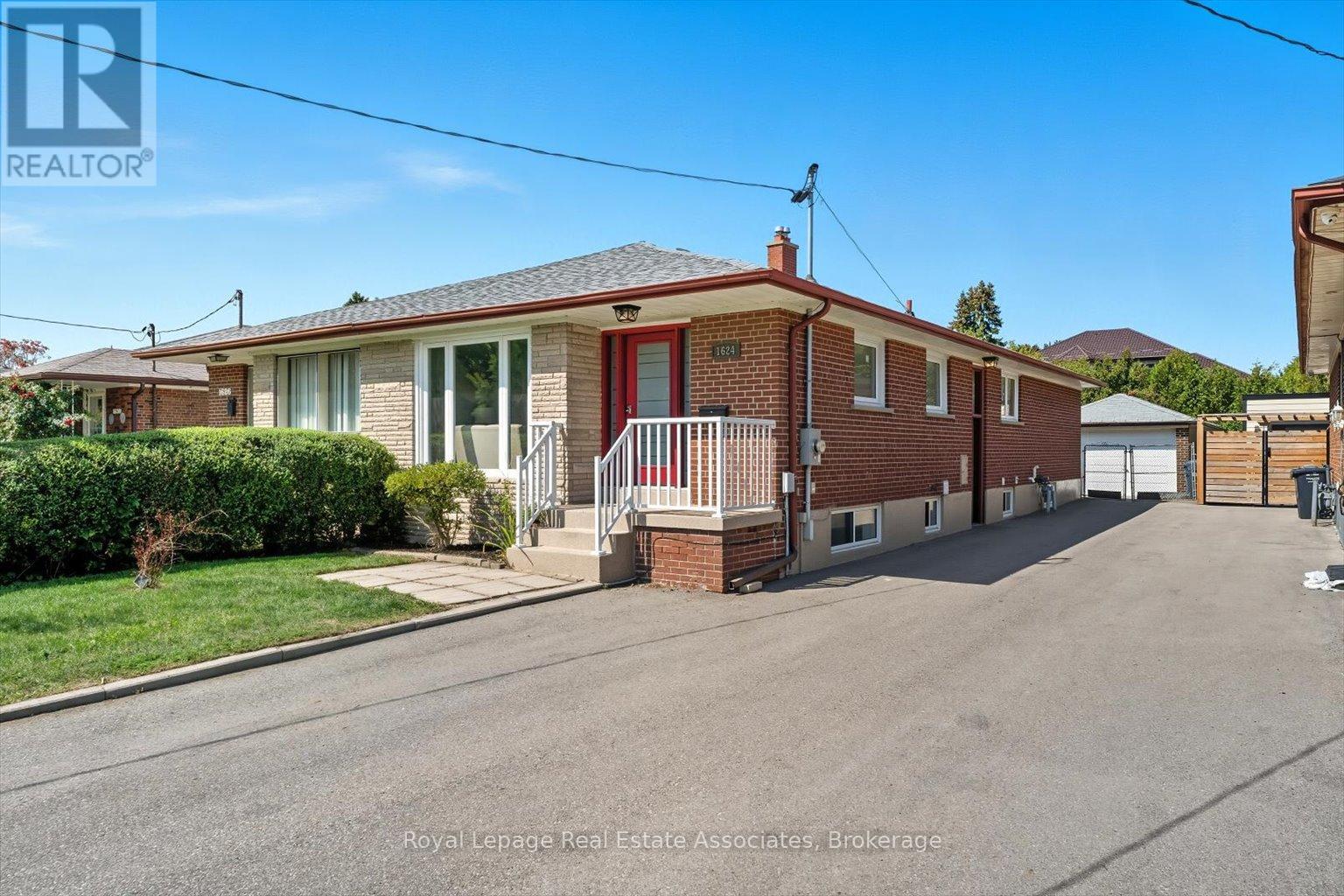 Property at 1624 CORAM CRESCENT image 1