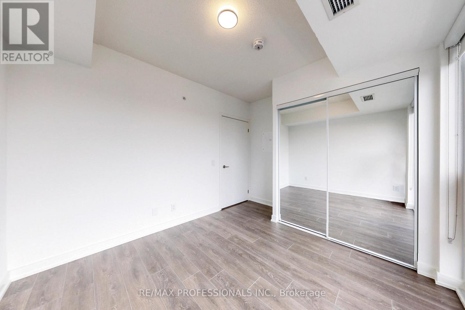 803 - 30 Samuel Wood Way, Toronto, Ontario  M9B 1B1 - Photo 13 - W12393602