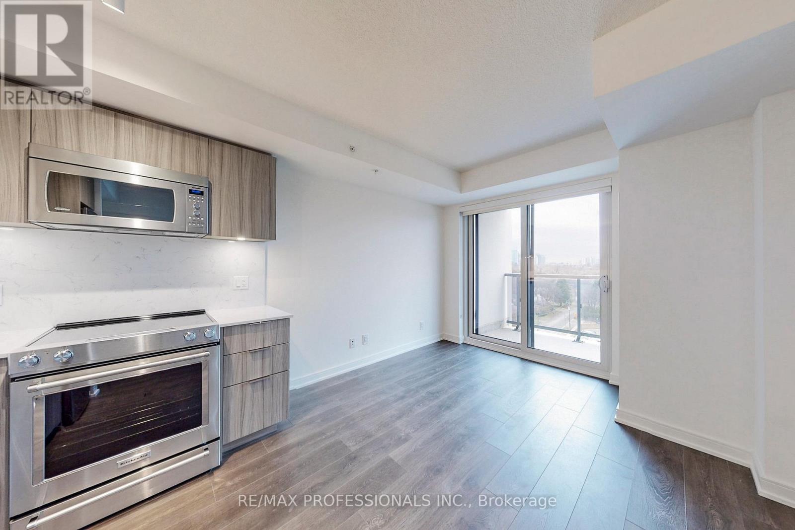 803 - 30 Samuel Wood Way, Toronto, Ontario  M9B 1B1 - Photo 3 - W12393602