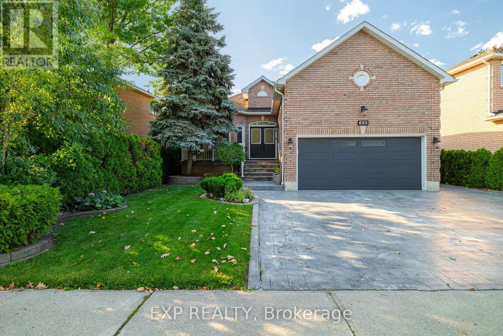633 Avonwick Avenue, Mississauga (Hurontario), Ontario  L5R 3N9 - Photo 1 - W12393698