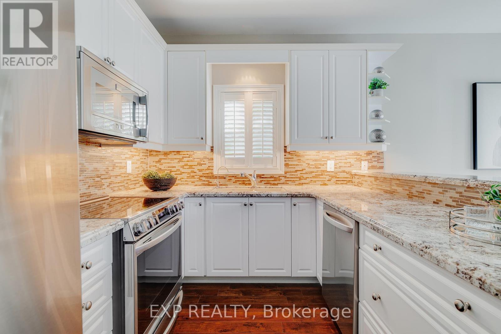 633 Avonwick Avenue, Mississauga (Hurontario), Ontario  L5R 3N9 - Photo 18 - W12393698