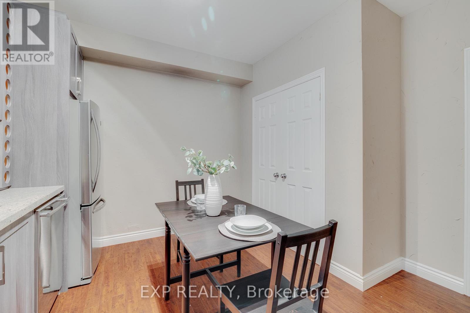 633 Avonwick Avenue, Mississauga (Hurontario), Ontario  L5R 3N9 - Photo 27 - W12393698