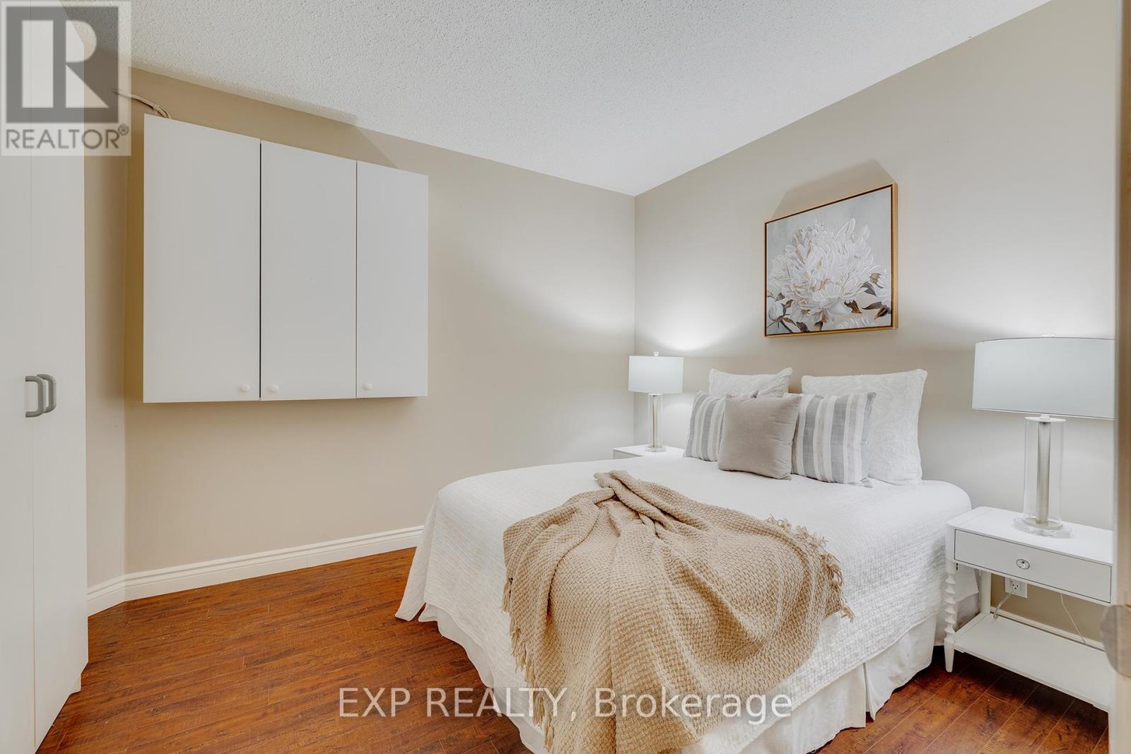 633 Avonwick Avenue, Mississauga (Hurontario), Ontario  L5R 3N9 - Photo 37 - W12393698