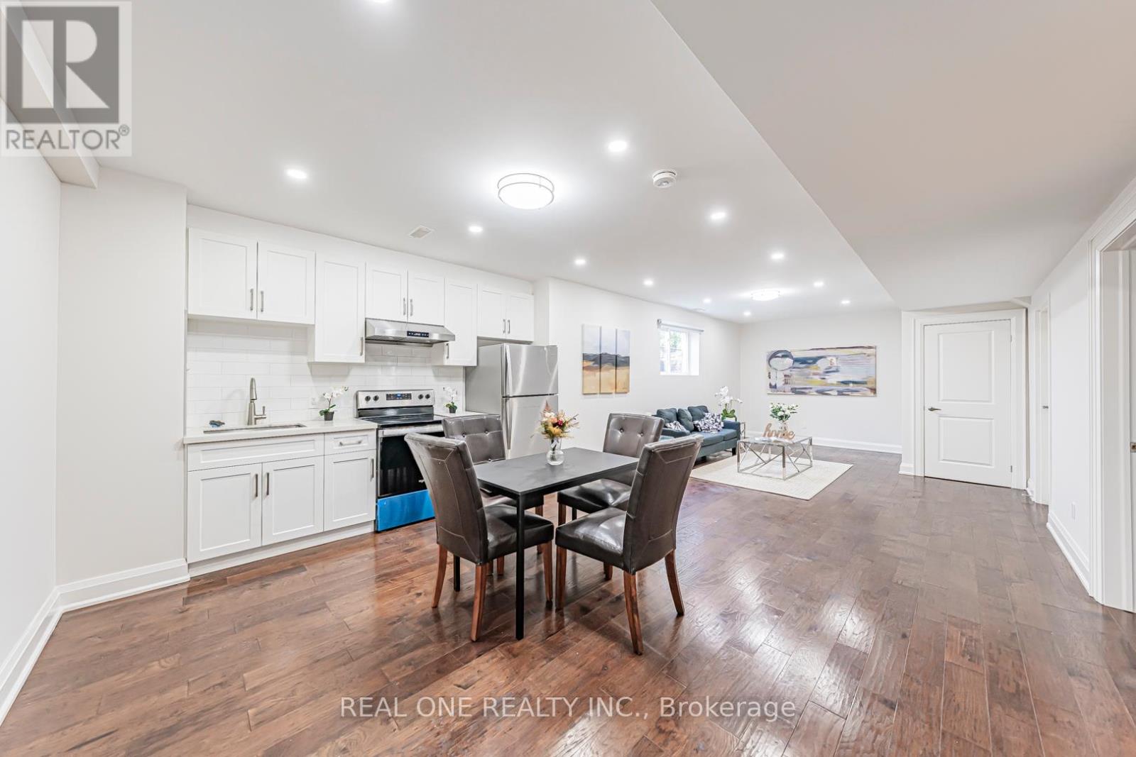 2095 Springfield Road, Mississauga (Sheridan), Ontario  L5K 1C1 - Photo 37 - W12393708