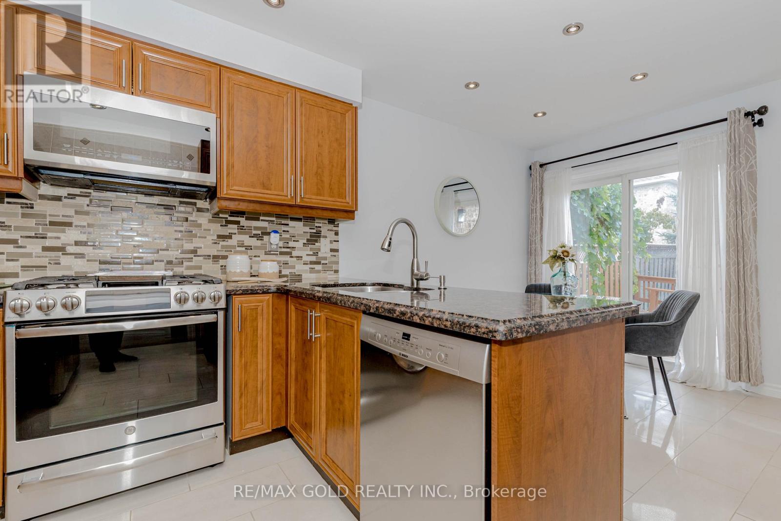 7399 Terragar Boulevard, Mississauga, Ontario  L5N 8G7 - Photo 15 - W12393724