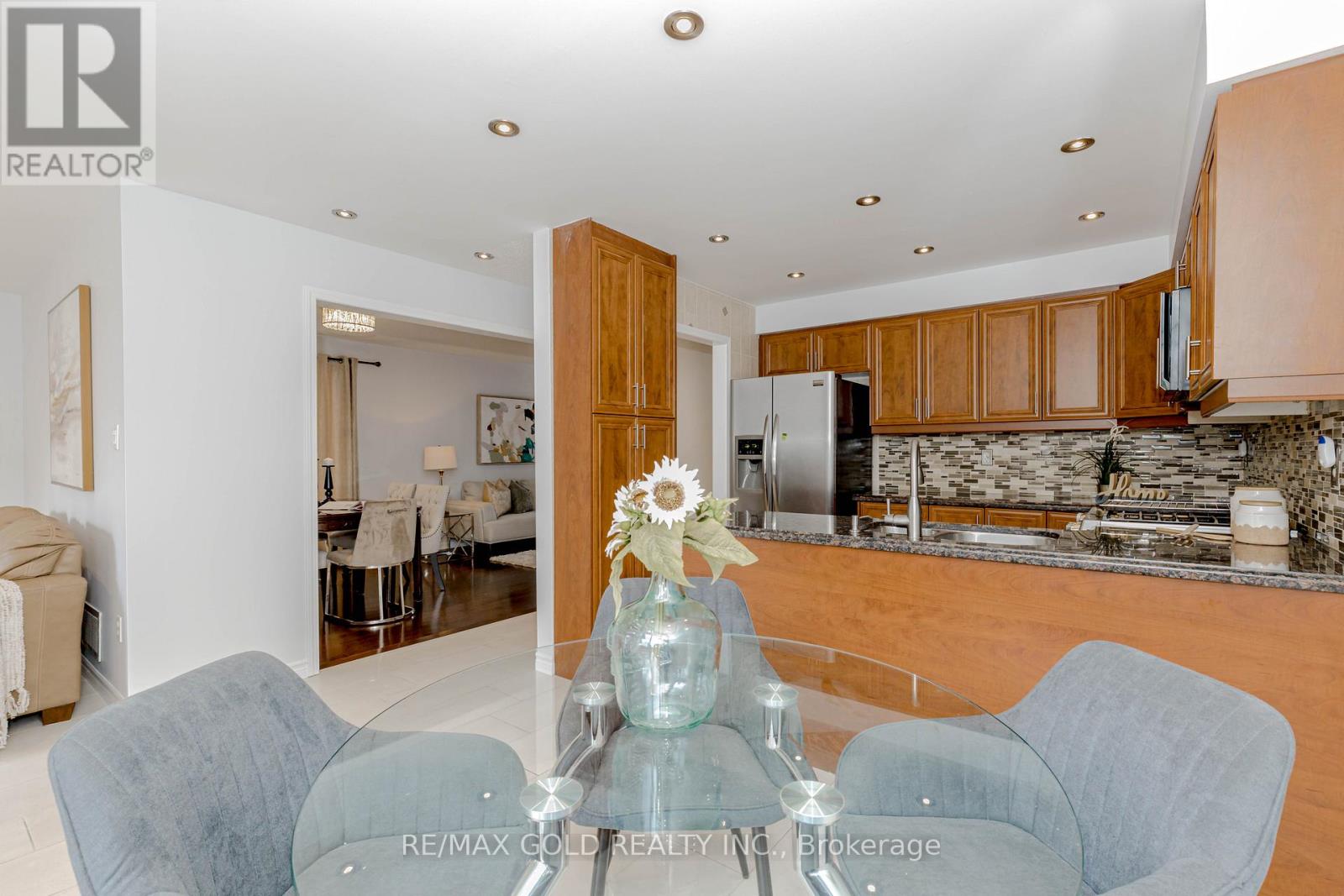 7399 Terragar Boulevard, Mississauga, Ontario  L5N 8G7 - Photo 19 - W12393724
