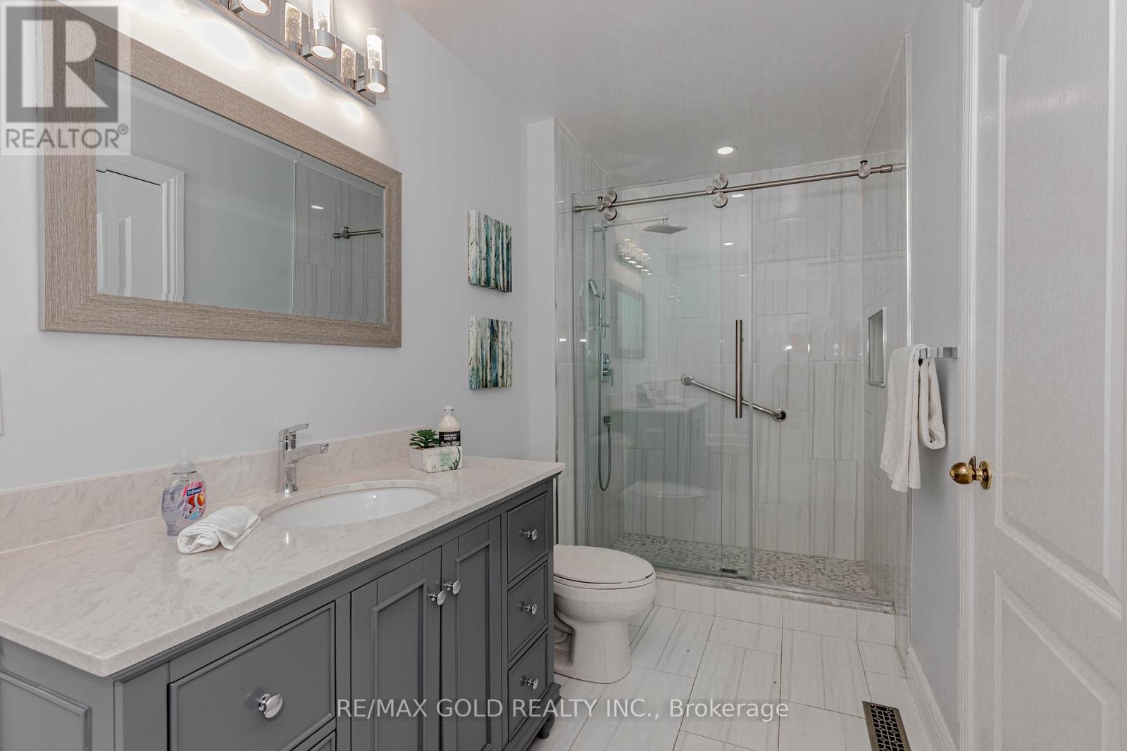7399 Terragar Boulevard, Mississauga, Ontario  L5N 8G7 - Photo 31 - W12393724