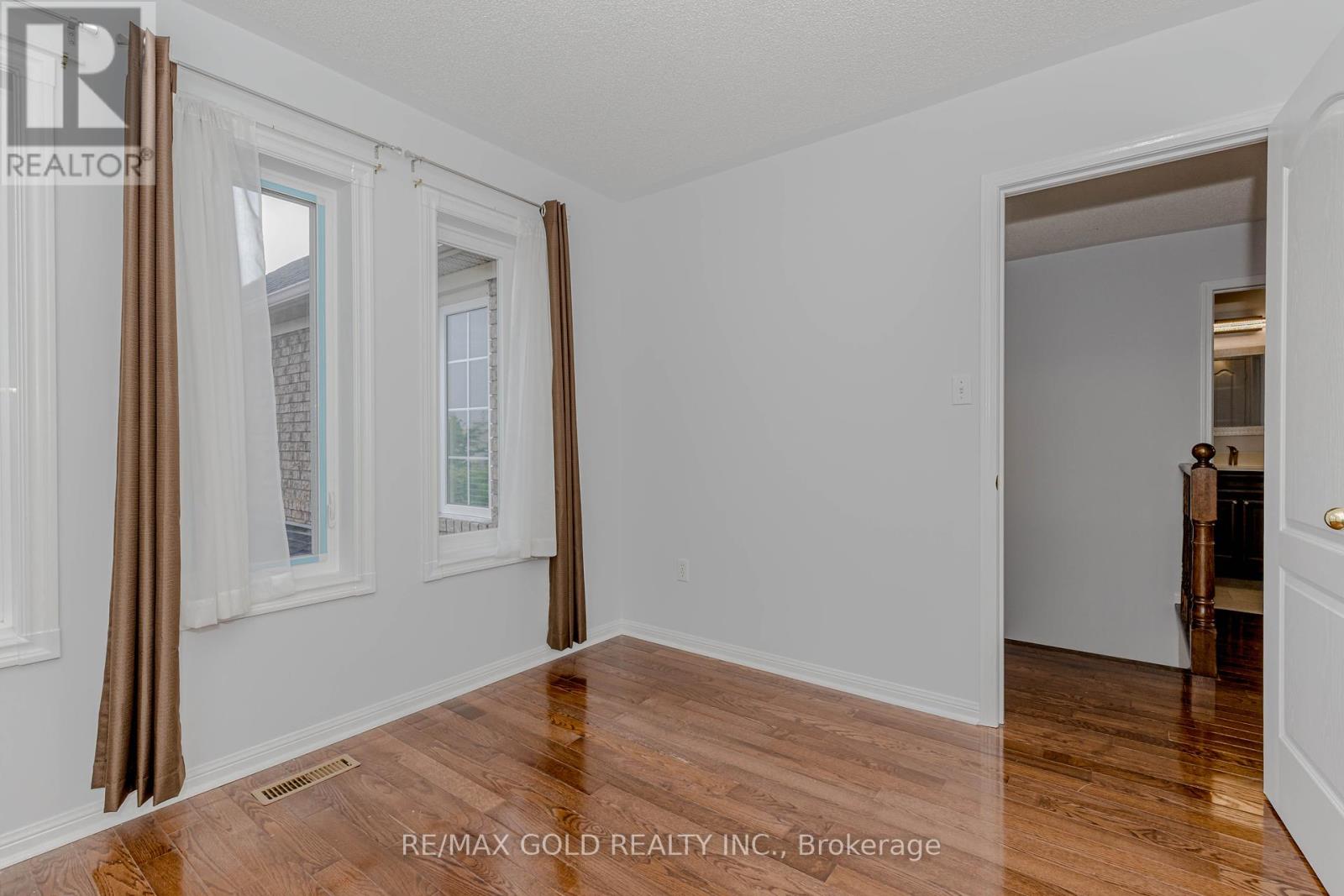 7399 Terragar Boulevard, Mississauga, Ontario  L5N 8G7 - Photo 36 - W12393724