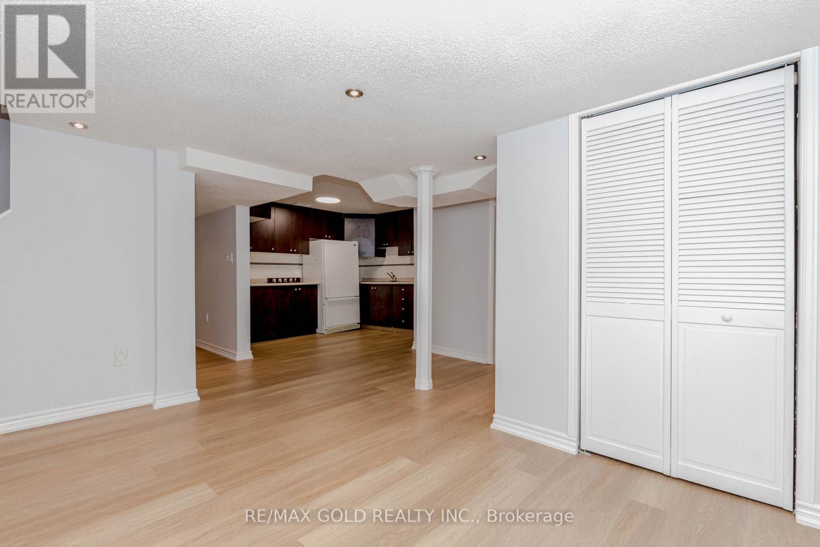 7399 Terragar Boulevard, Mississauga, Ontario  L5N 8G7 - Photo 42 - W12393724