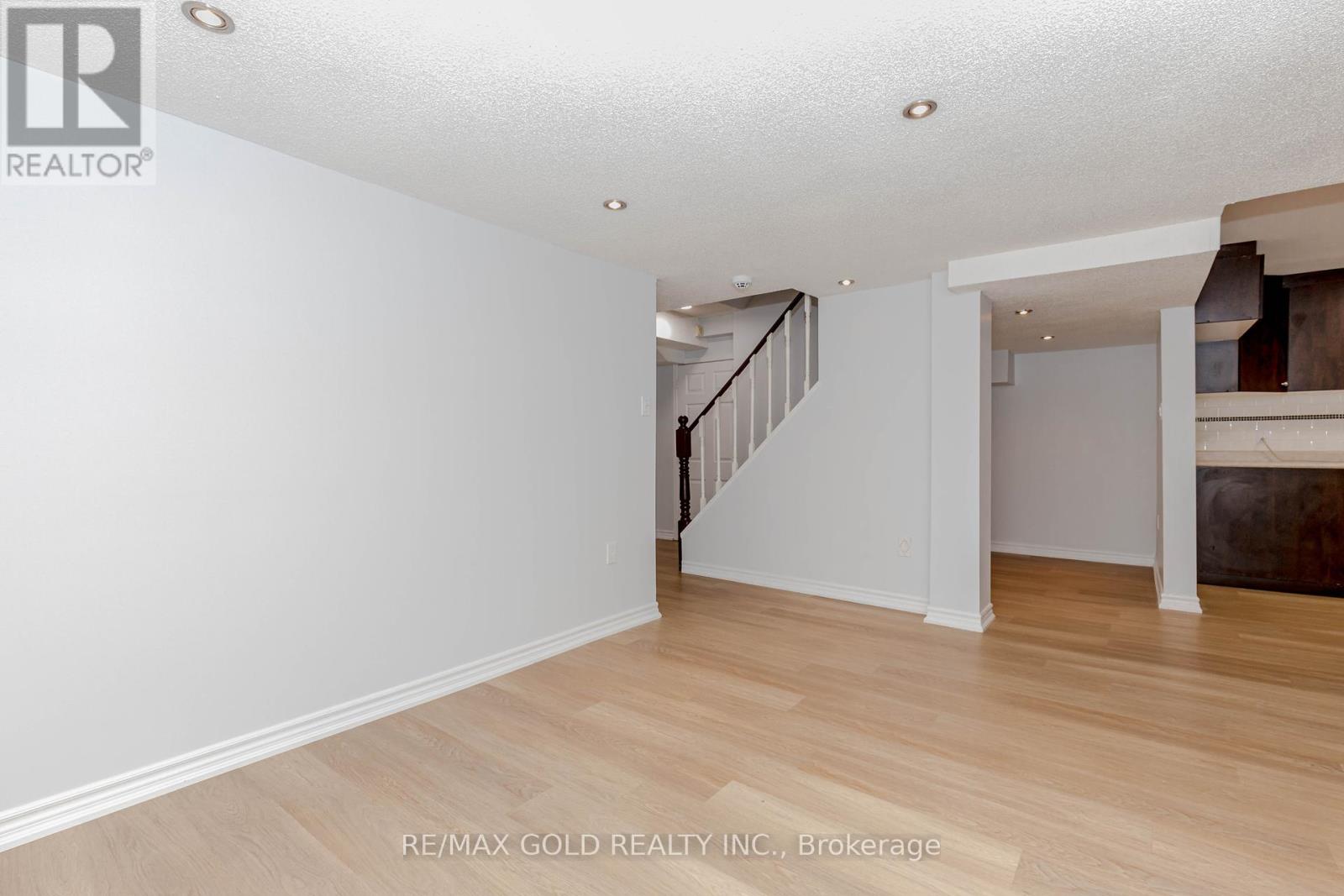 7399 Terragar Boulevard, Mississauga, Ontario  L5N 8G7 - Photo 49 - W12393724